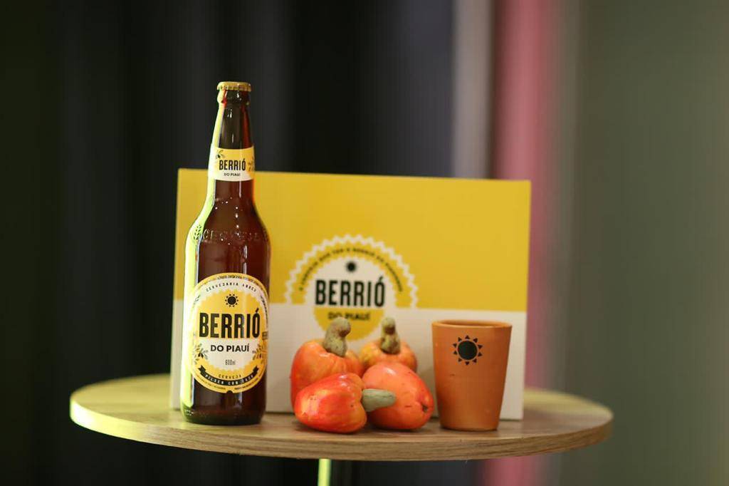 AMBEV apresenta a Berrió do Piauí, nova cerveja de caju que terá venda exclusiva para o Estado